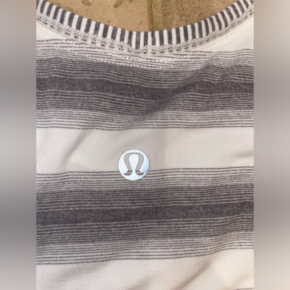 LuluLemon Razor back tank top - Picture 3 of 3